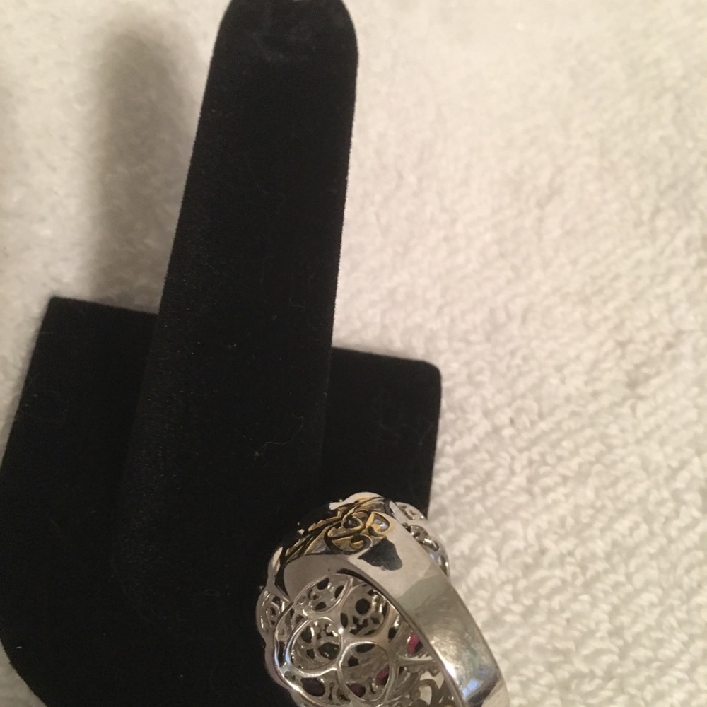 Ring - Picture 3 of 3